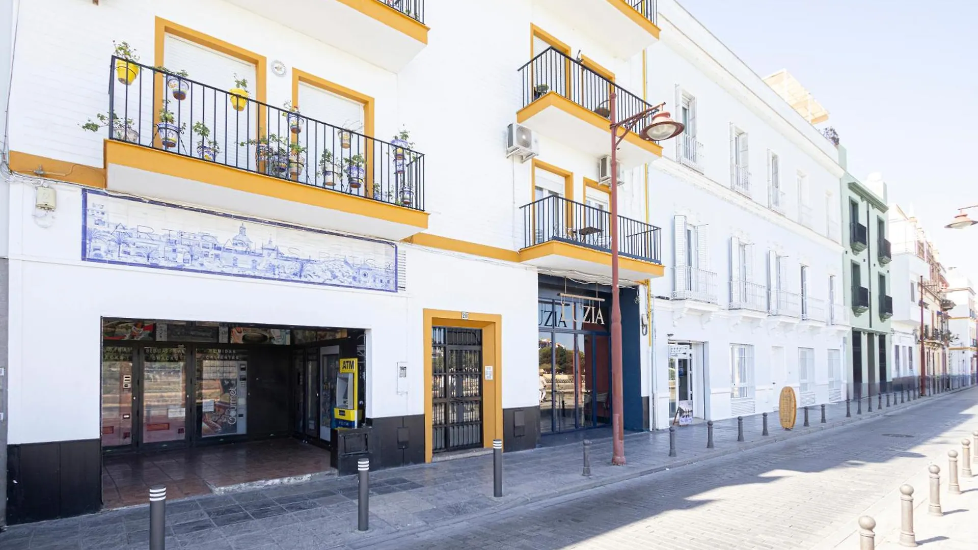 3 Bedroom Apartment With Stunning Guadalquivir Views Seville 0*,