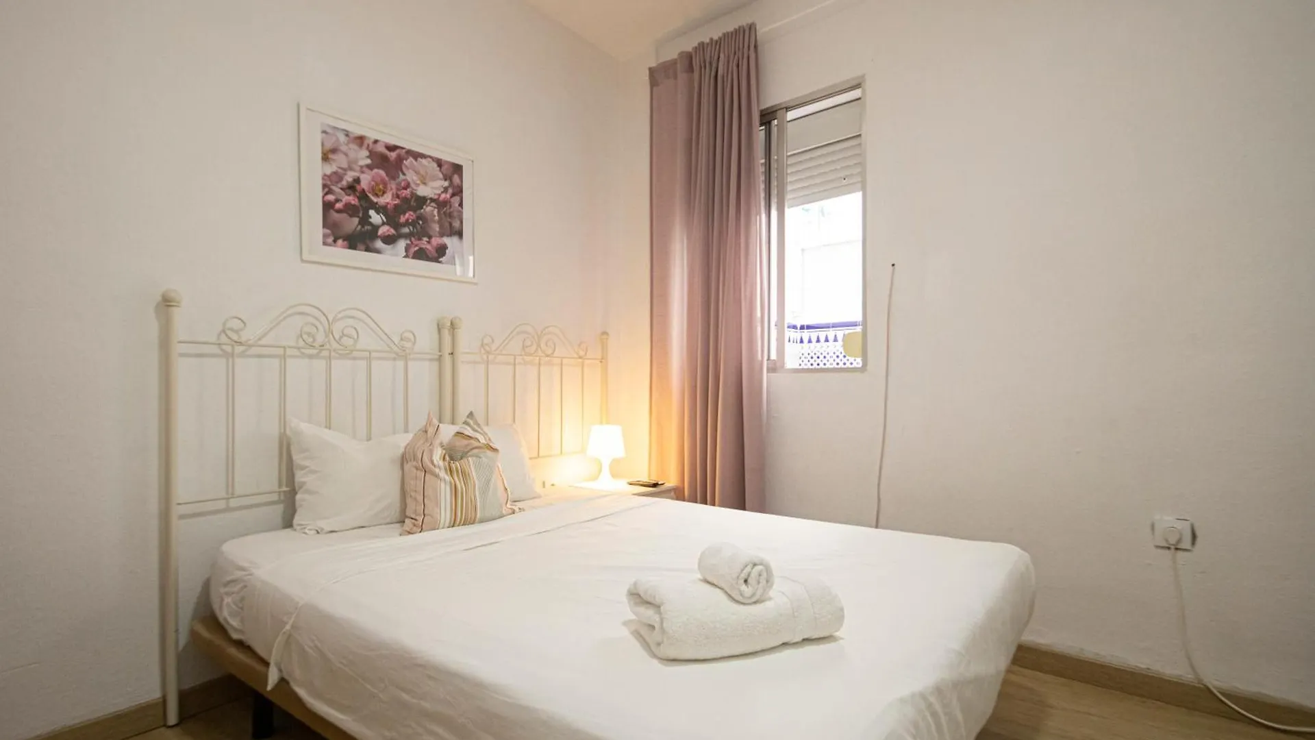 3 Bedroom Apartment With Stunning Guadalquivir Views Seville 0*,  Spain