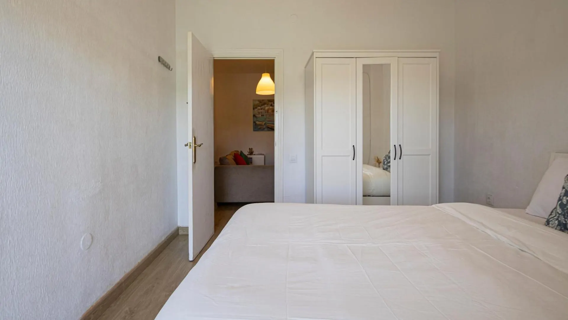 3 Bedroom Apartment With Stunning Guadalquivir Views Seville